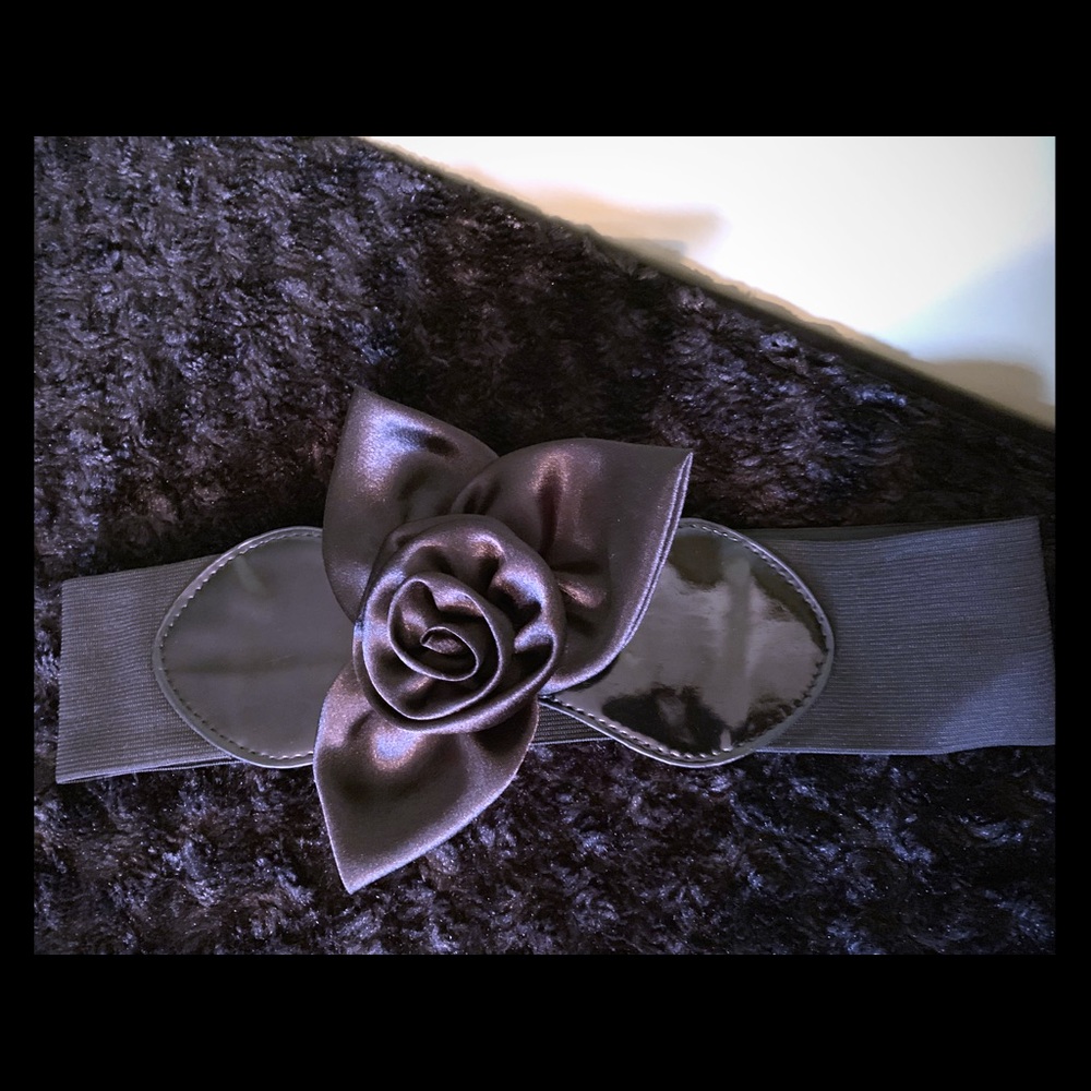 Ladies Belt.
